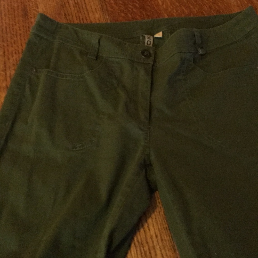 209 brand olive green pants with metal buttons